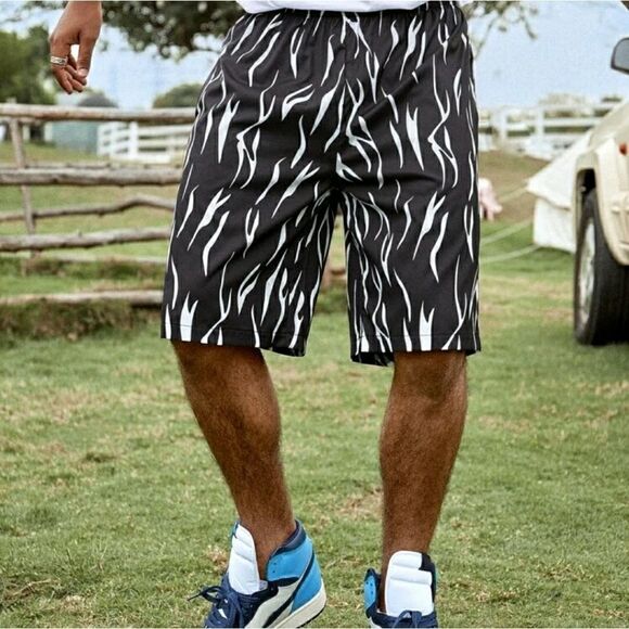 Men's graphic shorts  - Picture 7 of 8